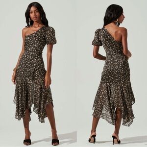 ASTR the Label Santorini one shoulder dress / Size M